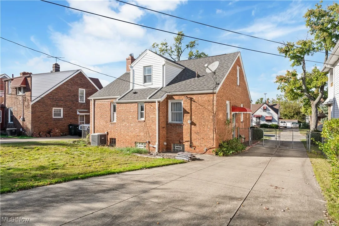 10016 Park Heights Avenue, Garfield Heights, Ohio 44125,MLS Now Listing ID