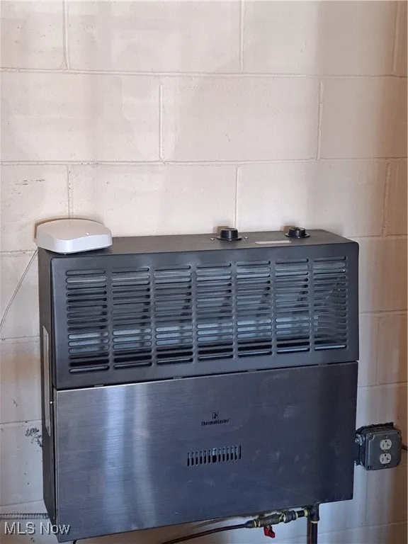 Detailed view of heating unit