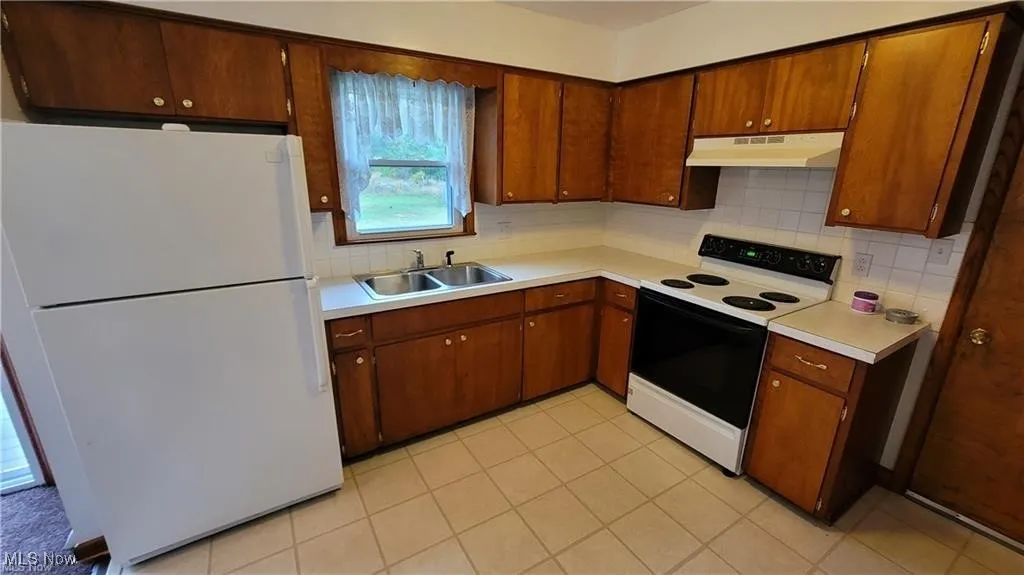 1829 Sunline Drive, Suffield, Ohio 44260,MLS Now Listing ID
