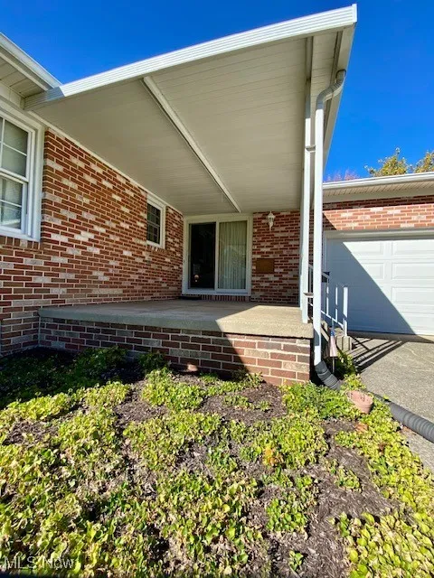 1325 Moncrest Drive, Warren, Ohio 44485,MLS Now Listing ID