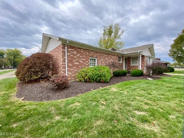 1325 Moncrest Drive, Warren, Ohio 44485,MLS Now Listing ID