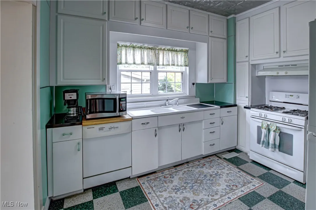 3031 E Erie Avenue, Lorain, Ohio 44052,MLS Now Listing ID