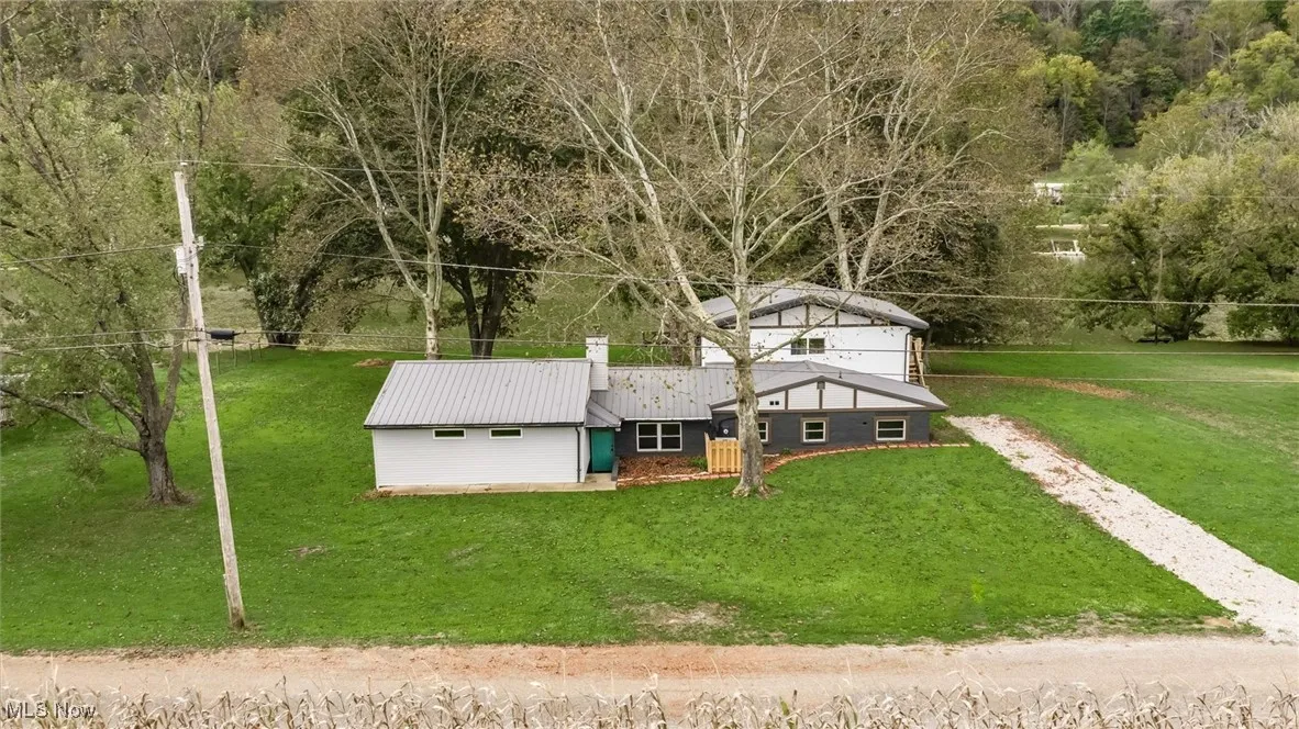Aerial view of property and surrounding area