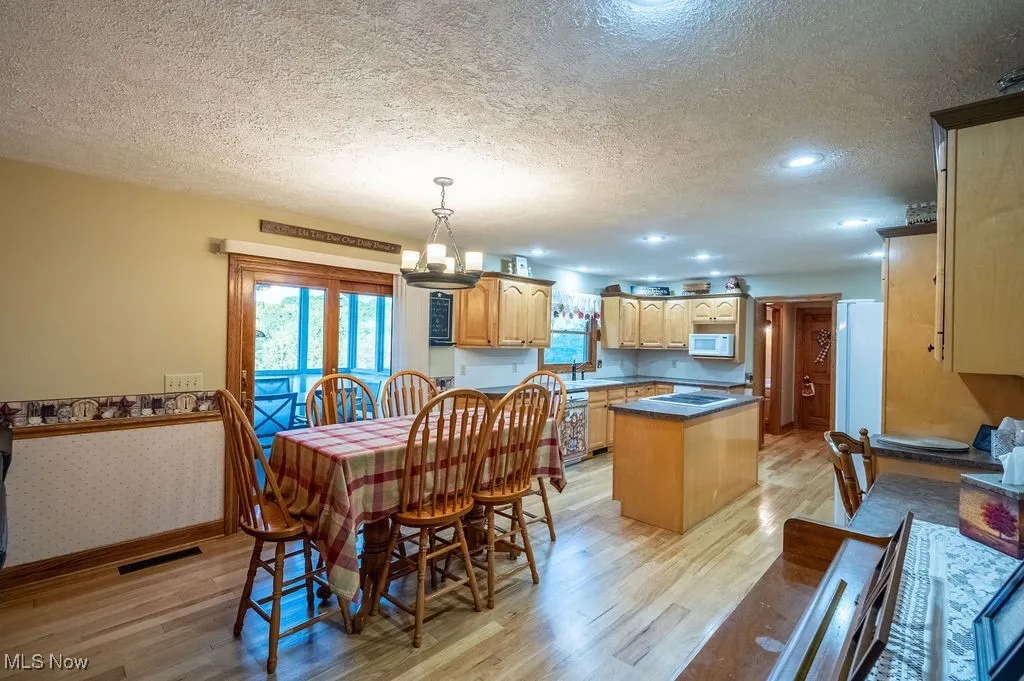 22 Westwood Drive, Parkersburg, West Virginia 26101,MLS Now Listing ID