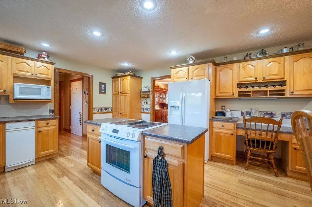 22 Westwood Drive, Parkersburg, West Virginia 26101,MLS Now Listing ID