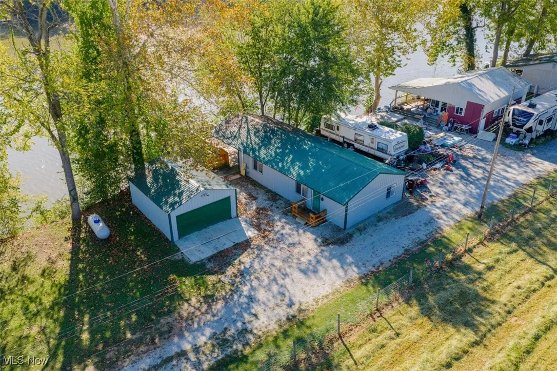 Aerial view of property and surrounding area