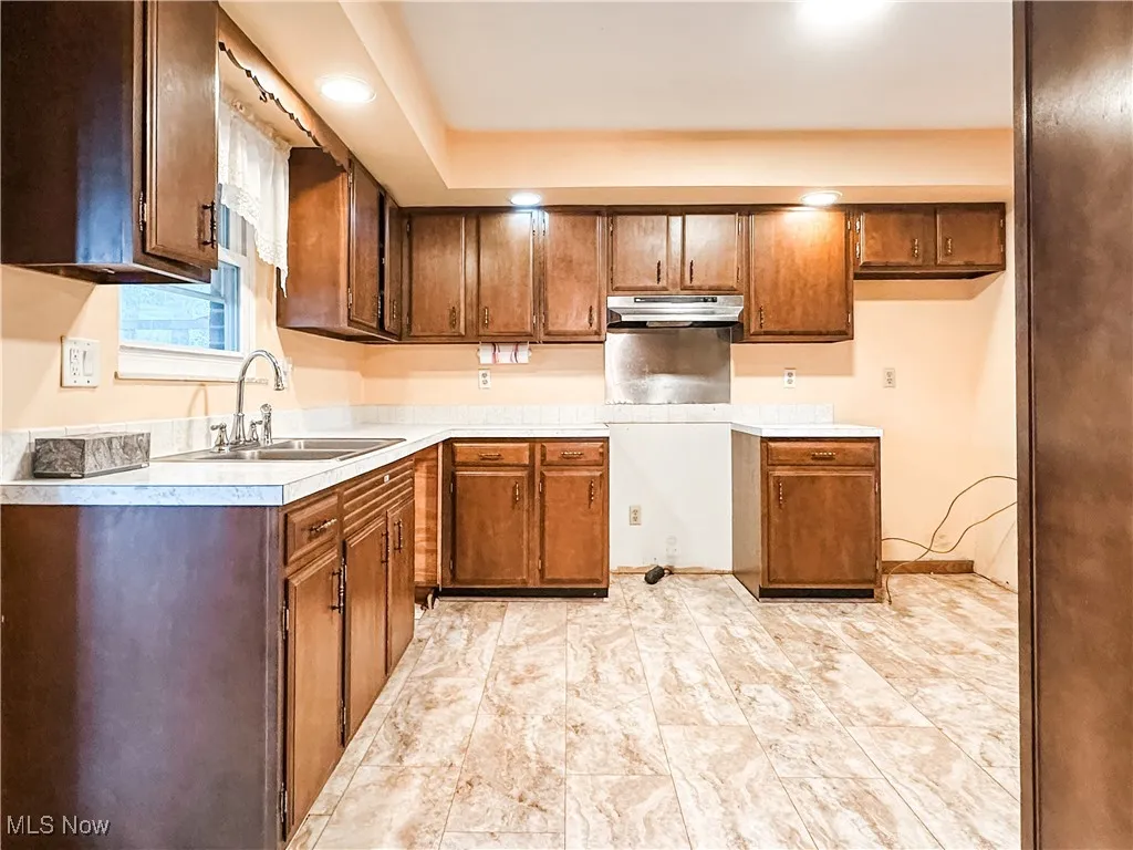 kitchen ...