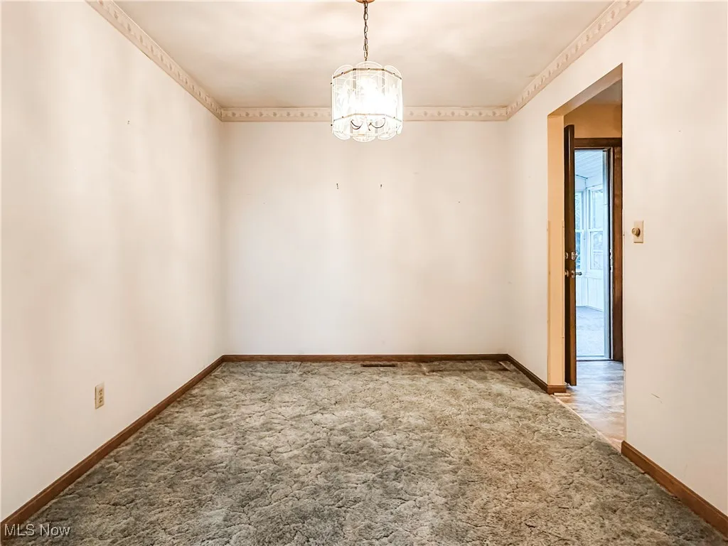 dining room ...