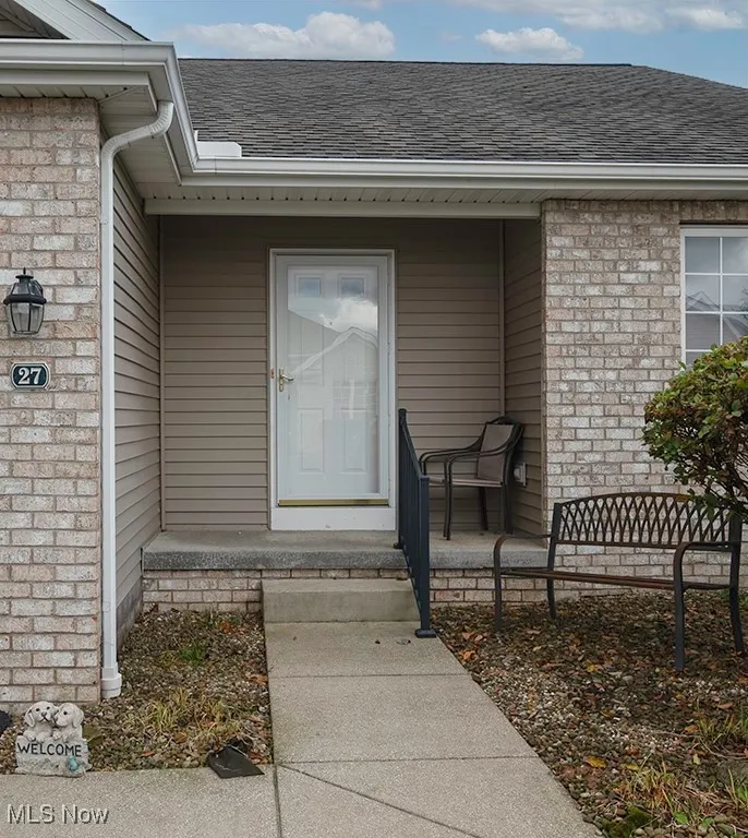 27 Danbury Court, Warren, Ohio 44481,MLS Now Listing ID