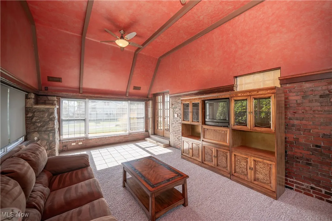 4 Season Room
