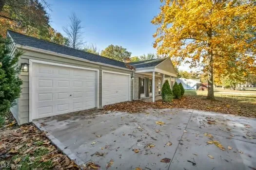42 Edgewood Drive, Grafton, Ohio 44044,MLS Now Listing ID