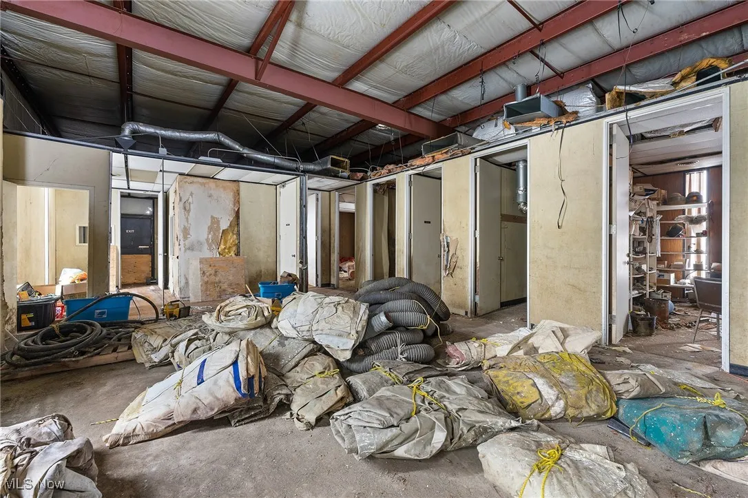 3050 Gale Drive, Hubbard, Ohio 44425,MLS Now Listing ID