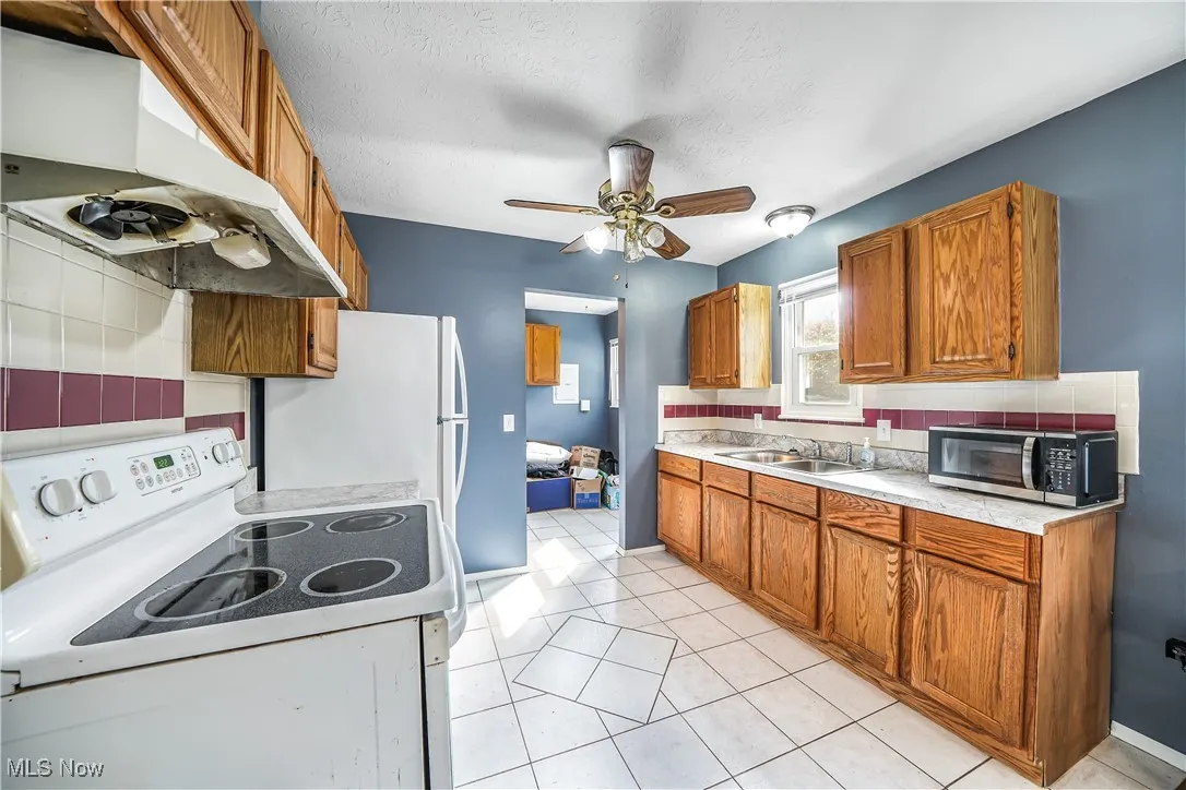 9894 Short Drive, Windham, Ohio 44288,MLS Now Listing ID
