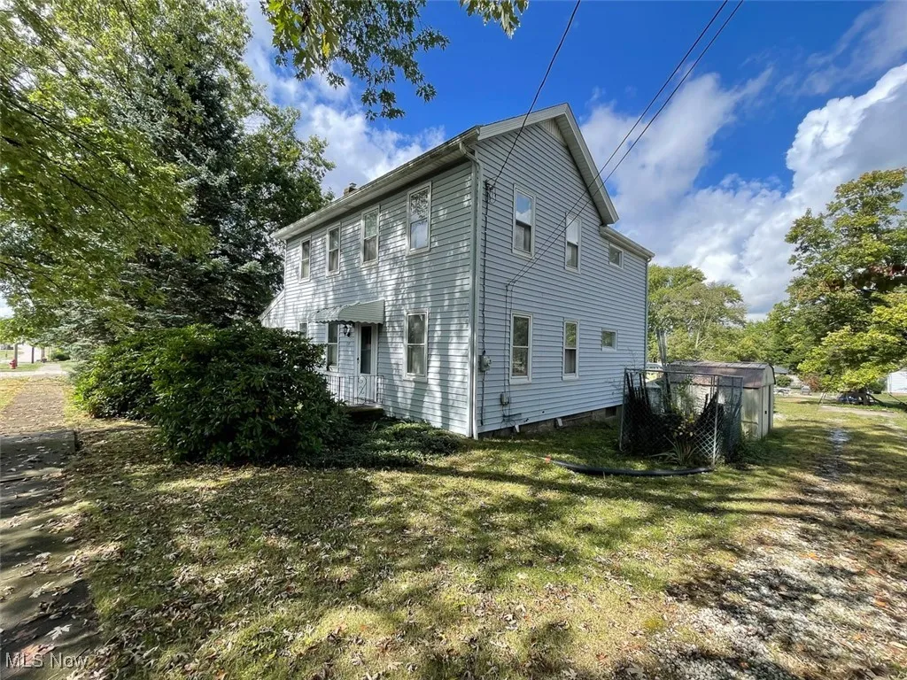 View of property exterior
