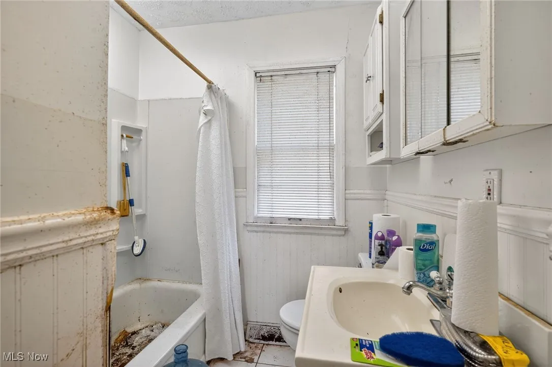 2549 26th Street, Cuyahoga Falls, Ohio 44223,MLS Now Listing ID