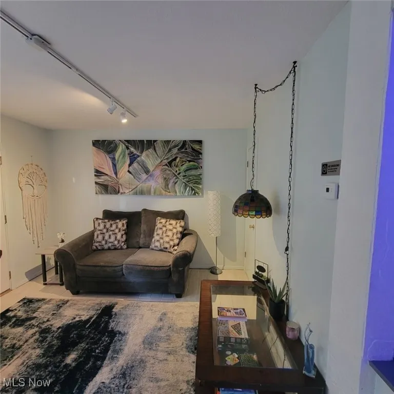 5977 Glenway Drive # B, Brook Park, Ohio 44142,MLS Now Listing ID