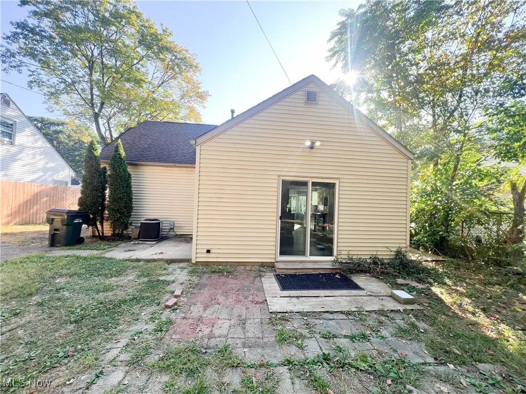 2290 Suncrest Drive, Cuyahoga Falls, Ohio 44221,MLS Now Listing ID