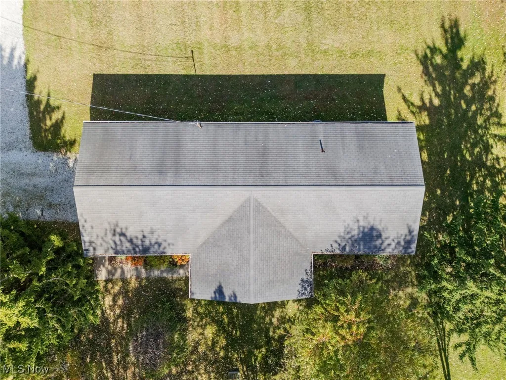 Aerial view of property and surrounding area