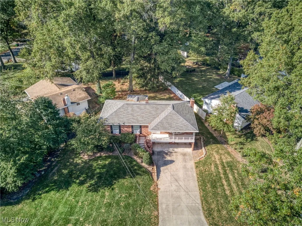 Aerial view of property and surrounding area