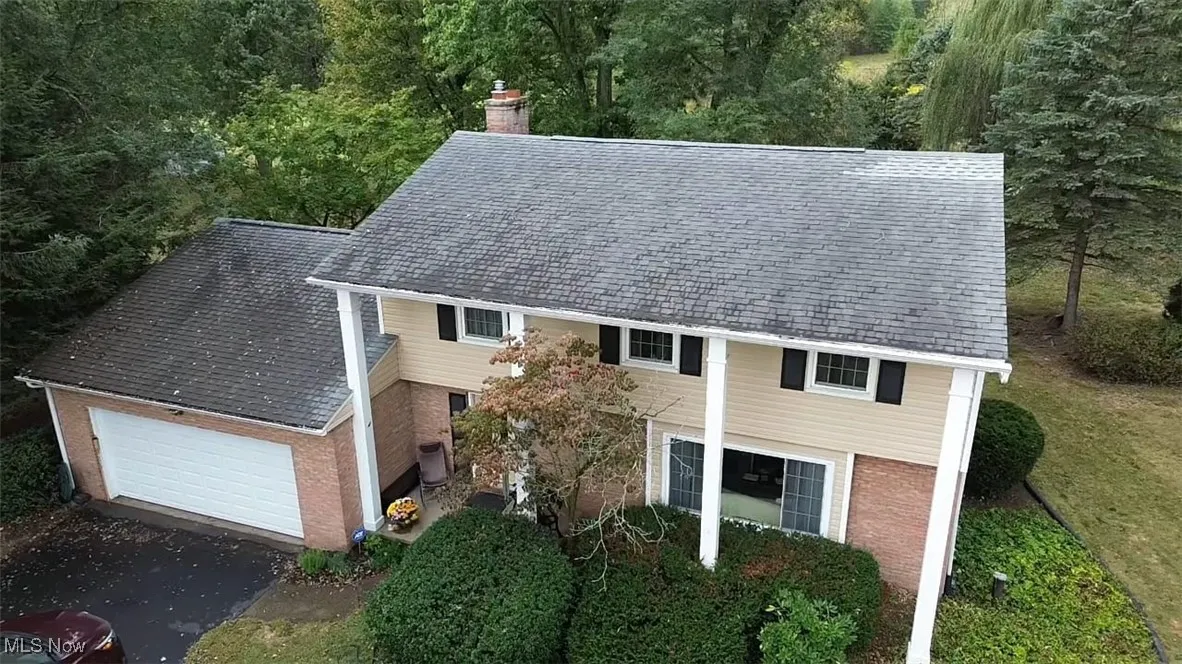 Aerial view of property and surrounding area