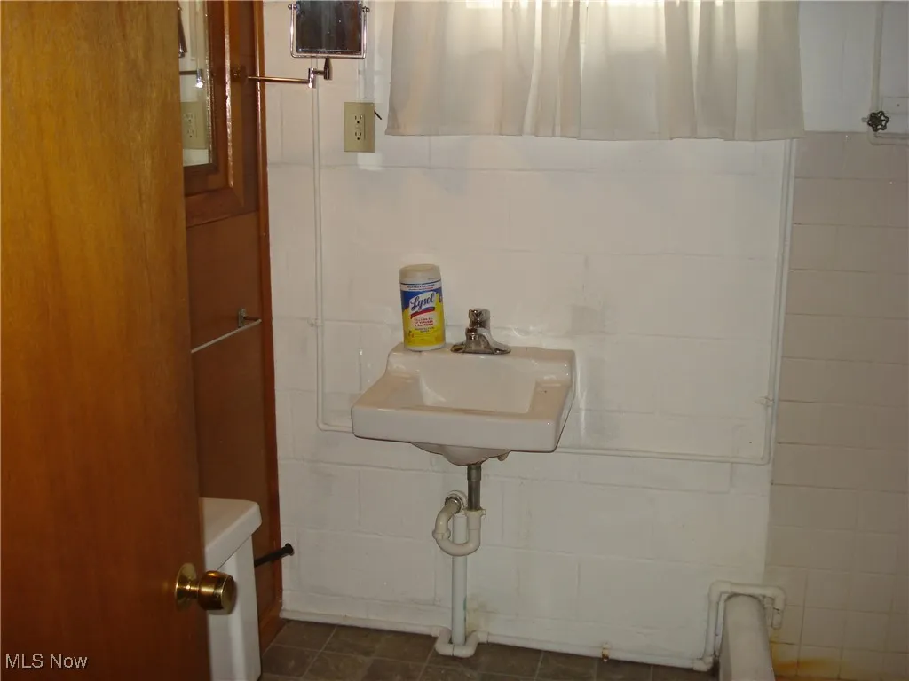 2253 E 290th Street, Wickliffe, Ohio 44092,MLS Now Listing ID