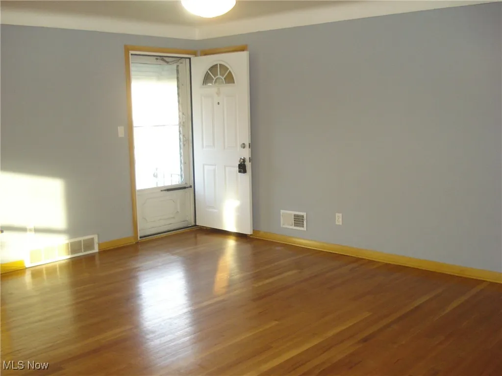 2253 E 290th Street, Wickliffe, Ohio 44092,MLS Now Listing ID