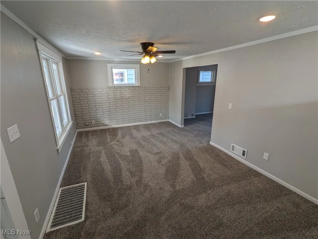 902 W 11th Street, Lorain, Ohio 44052,MLS Now Listing ID