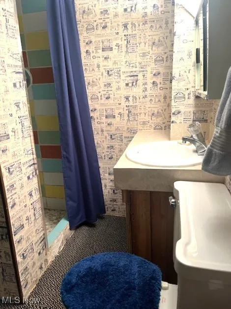 Lower level full bath