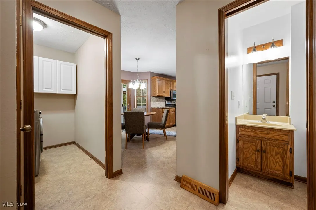 1098 Sunhaven Drive, Medina, Ohio 44256,MLS Now Listing ID