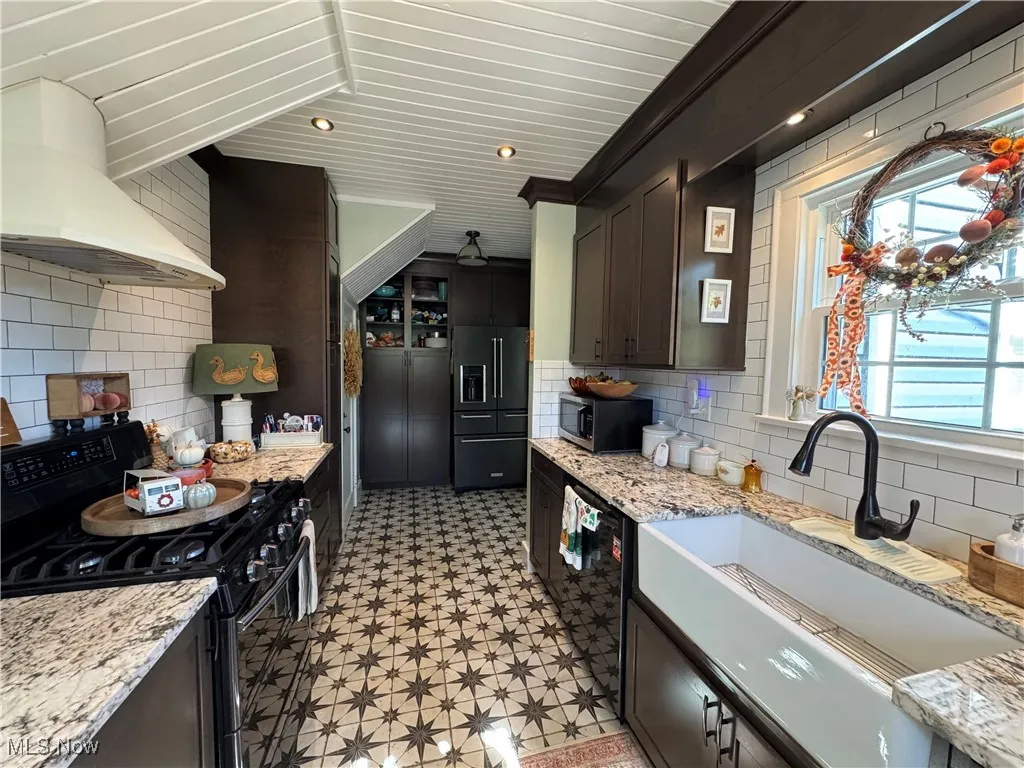 1214 Chestnut Drive, Ashtabula, Ohio 44004,MLS Now Listing ID