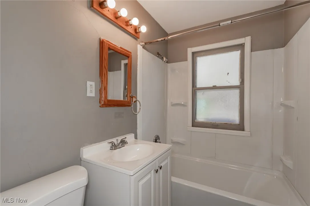 4429 E 158th Street, Cleveland, Ohio 44128,MLS Now Listing ID