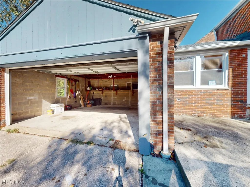 2374 Traymore Road, University Heights, Ohio 44118,MLS Now Listing ID