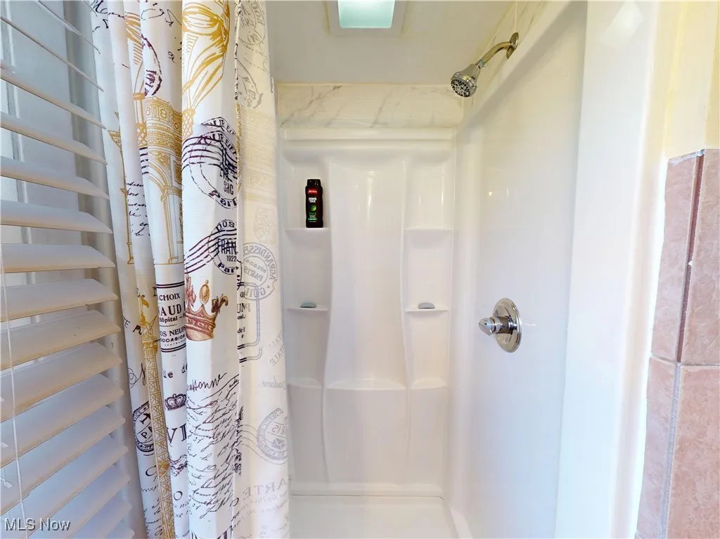2374 Traymore Road, University Heights, Ohio 44118,MLS Now Listing ID