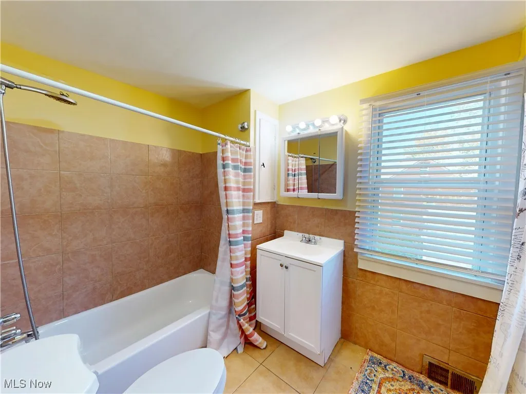2374 Traymore Road, University Heights, Ohio 44118,MLS Now Listing ID