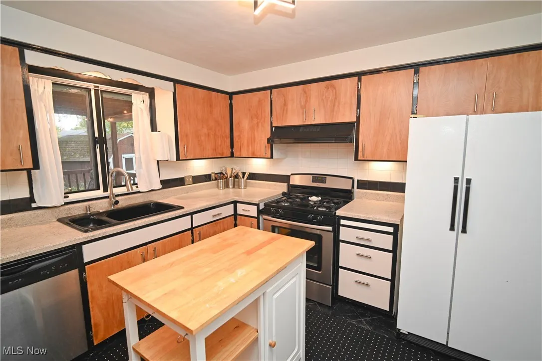3811 Artmar Drive, Youngstown, Ohio 44515,MLS Now Listing ID