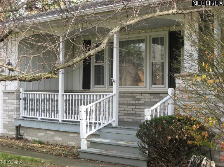Covered front porch.