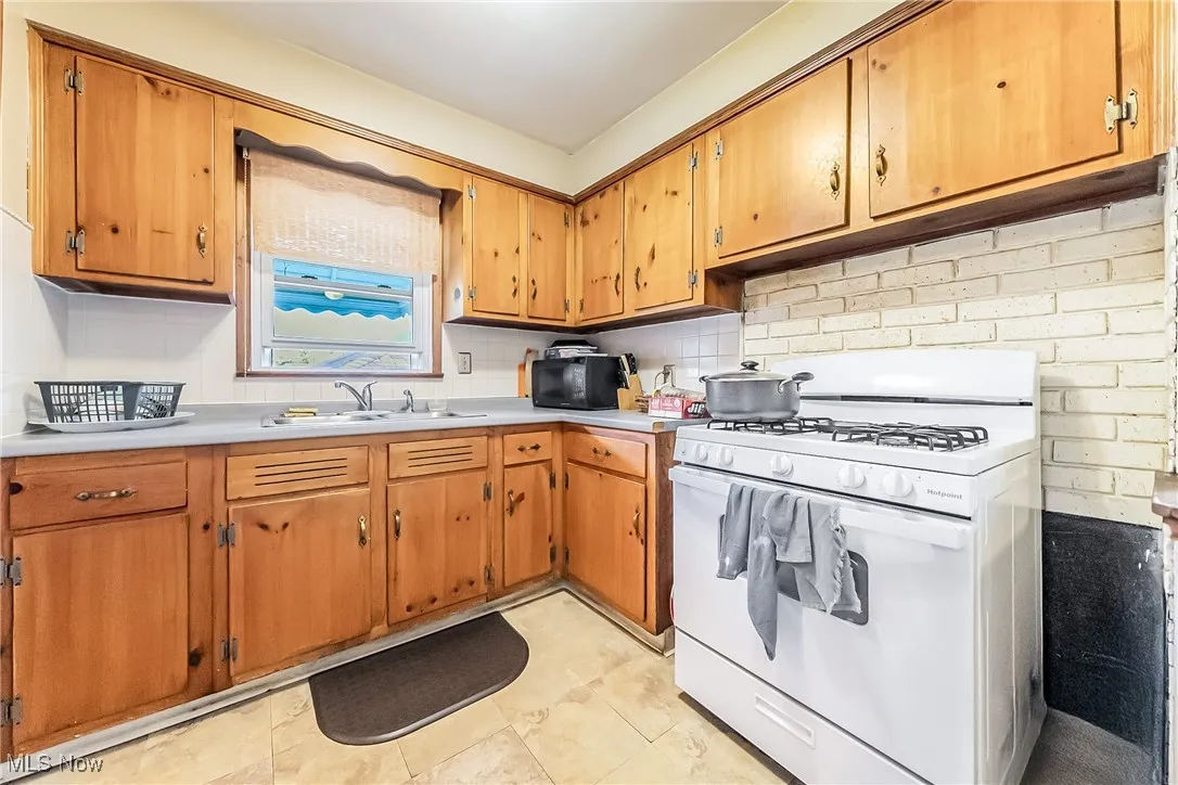 11808 Fordham Road, Garfield Heights, Ohio 44125,MLS Now Listing ID