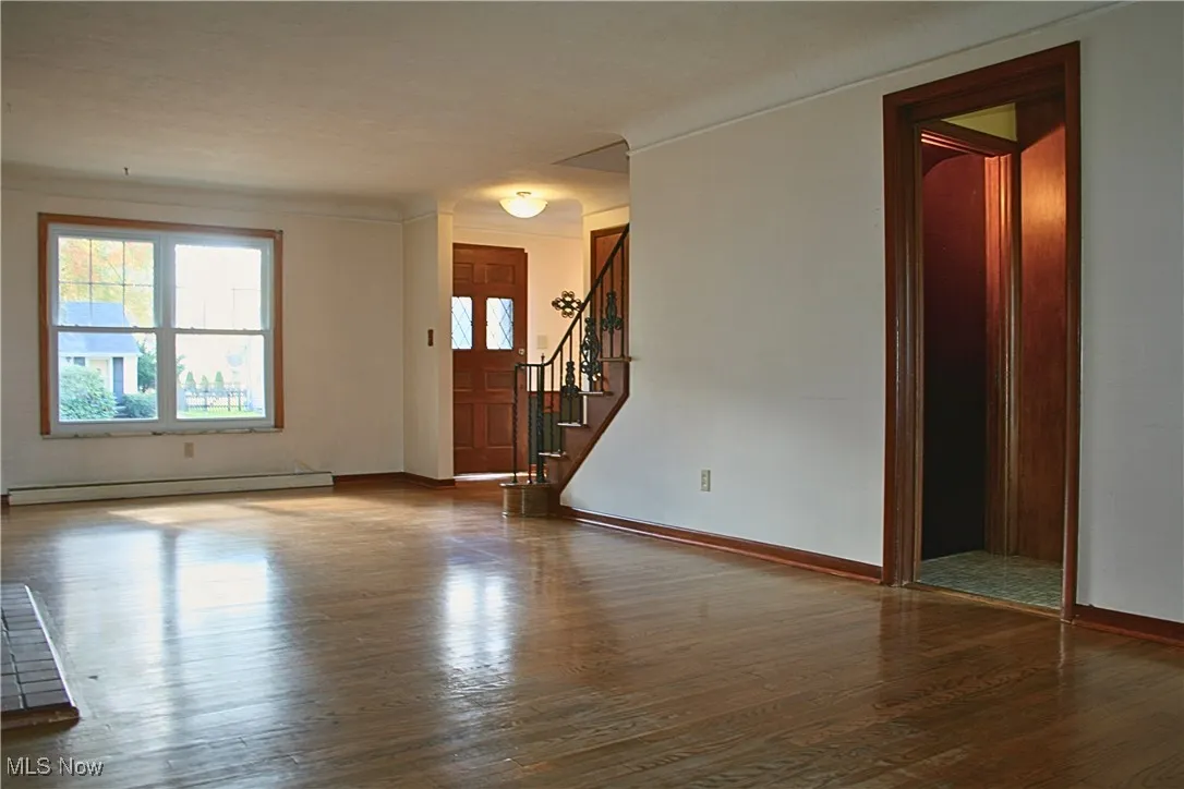 Living room facing front