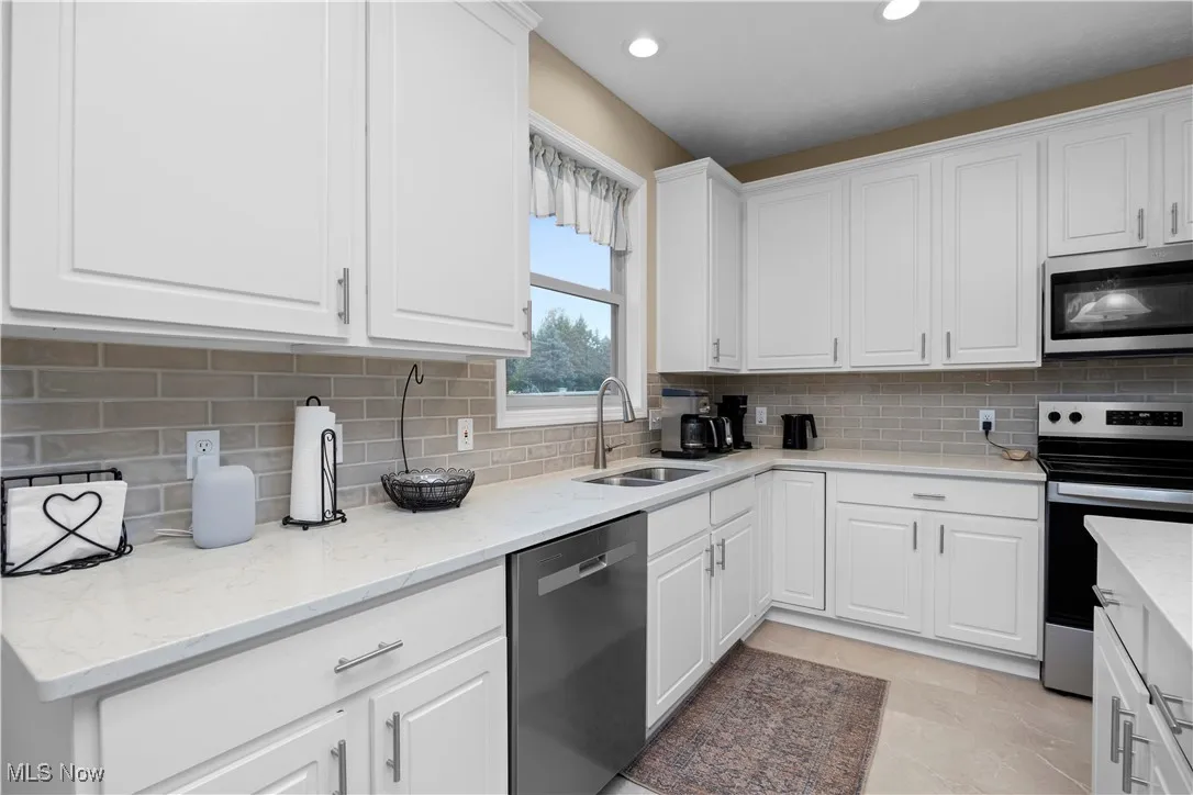 15379 Old Oak Drive, Strongsville, Ohio 44149,MLS Now Listing ID