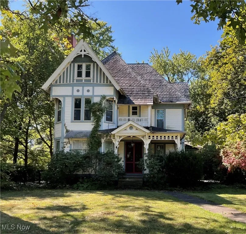 Welcome to this charming Victorian home built in 1875 and remolded in 1995.