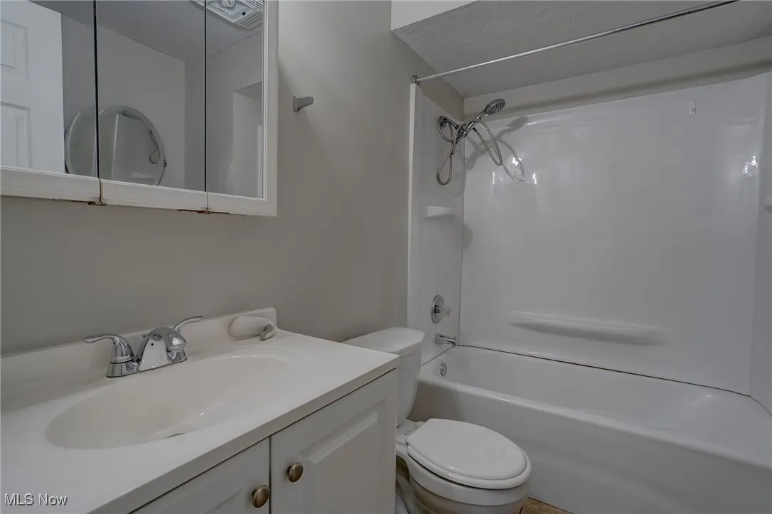 1120 Saxe Avenue, Cuyahoga Falls, Ohio 44221,MLS Now Listing ID