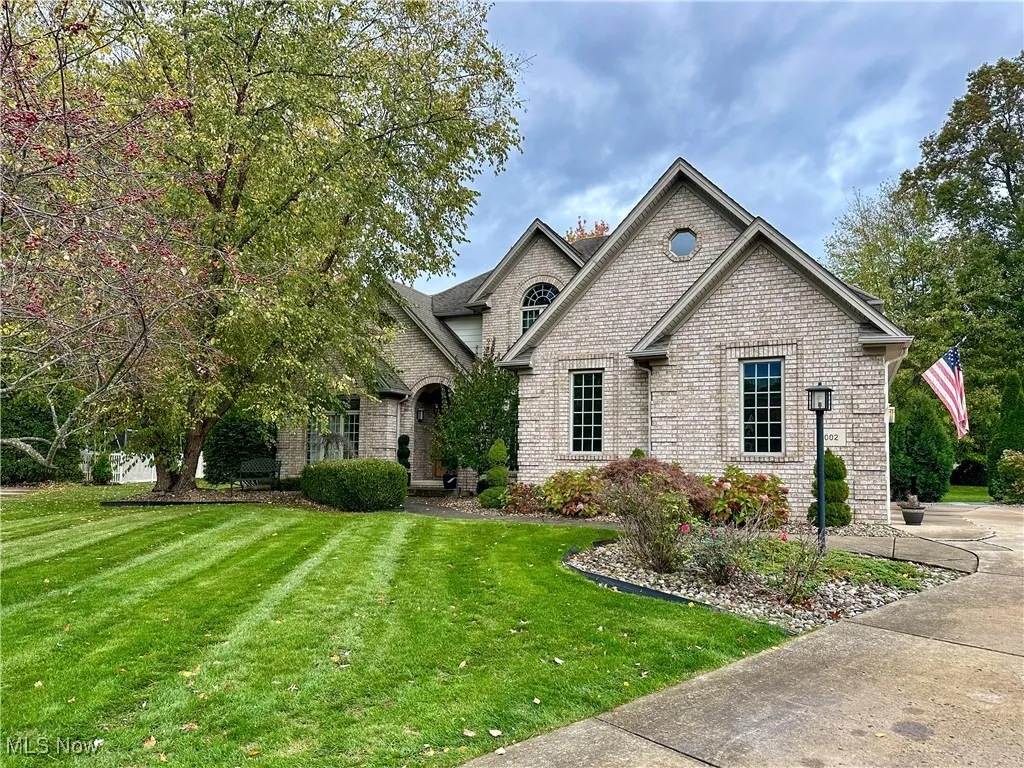 1002 Chestnut Circle, Warren, Ohio 44484,MLS Now Listing ID