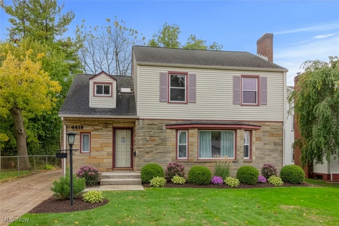 This spacious property with tons of character, charm and large garage with workshop is ready for you to add your touches and make it your own!(front landscaping staged with AI)