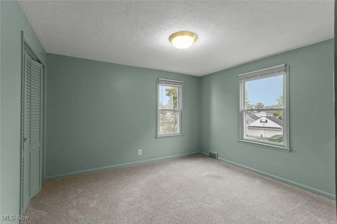 3rd Bedroom - different angle