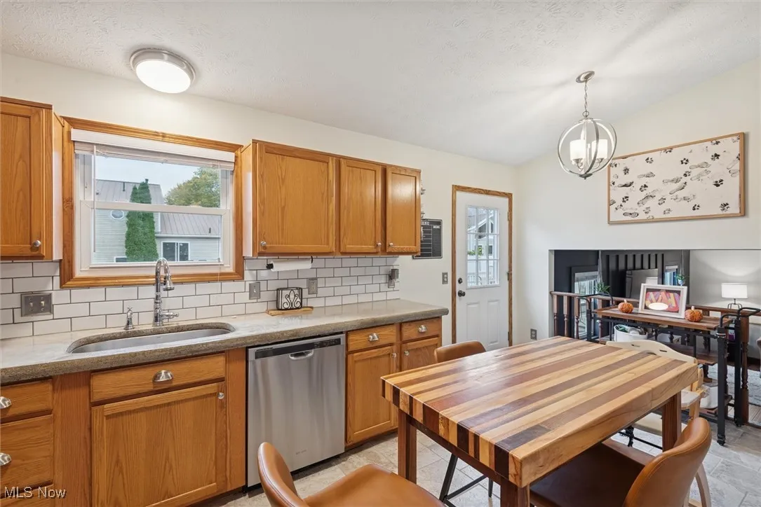 939 Westview Court, Medina, Ohio 44256,MLS Now Listing ID