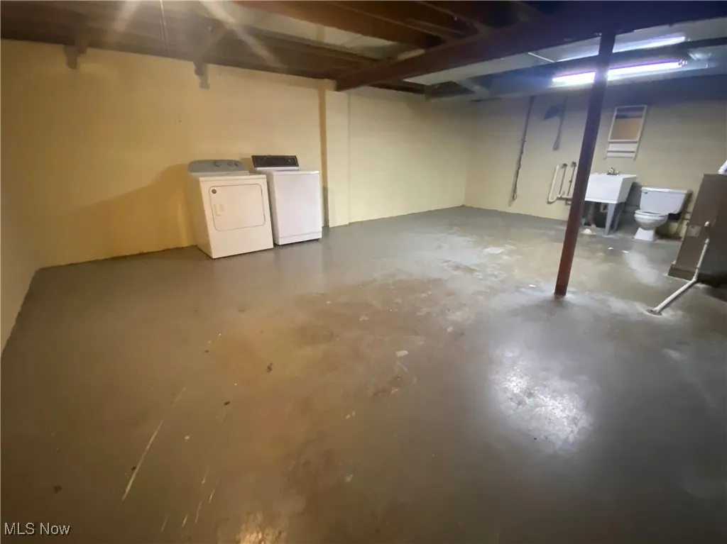 Basement laundry/storage area
