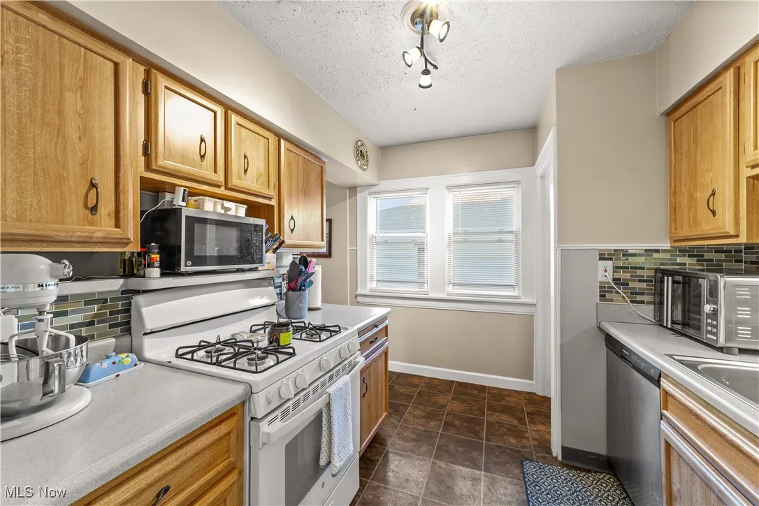 7910 Dresden Avenue, Parma, Ohio 44129,MLS Now Listing ID