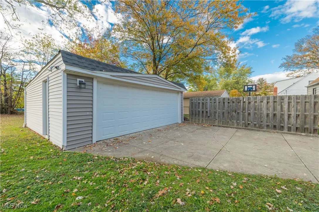1854 E 300th Street, Wickliffe, Ohio 44092,MLS Now Listing ID