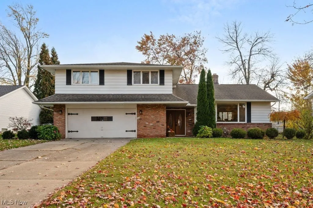 Welcome to 5560 Lansbury Lane