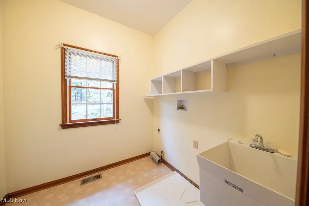 7616 Hudson Park Drive, Hudson, Ohio 44236,MLS Now Listing ID